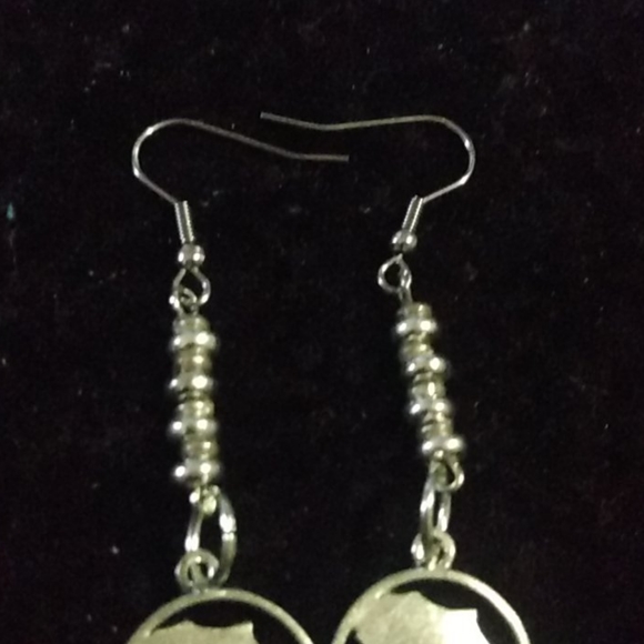 🇪🇹BUY 1 GET 1 FREE EVERYTHING IN MY CLOSET🇪🇹 - Picture 3 of 3